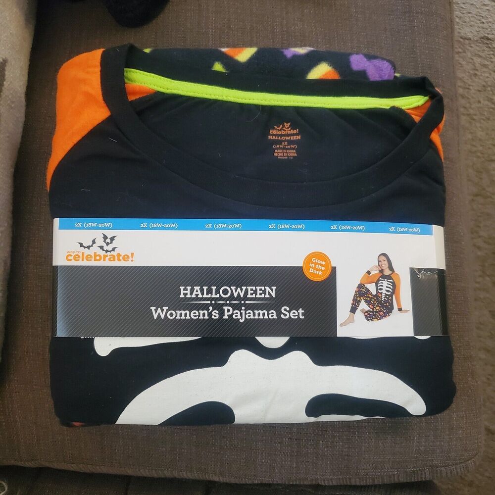 Halloween Womens 2XL Pajama Set Candy Skeleton Spooky Glow In The Dark Novelty